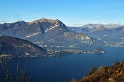 25 Vista verso la penisola di Bellagio, Menaggo e Monte Crocione